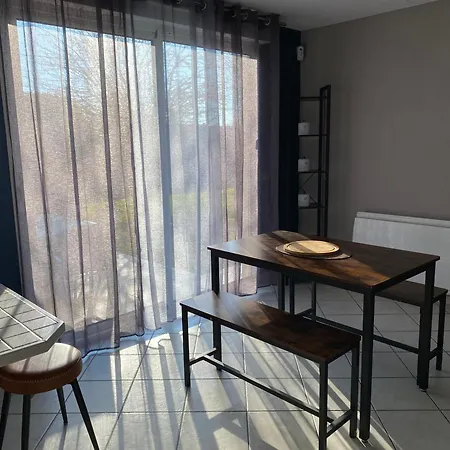Chez Maison Familiale 27950 Normandie Autonome Boite A Cle Capacite 6 Pers Proche De Giverny Paris Rouen A13 דירה